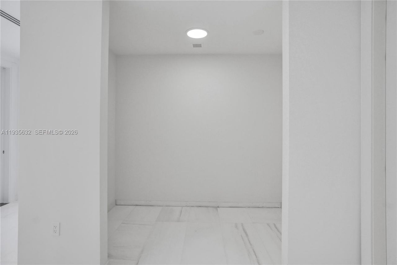 300 Biscayne Boulevard Way , Unit 3704C, Miami, FL 33131 Photo