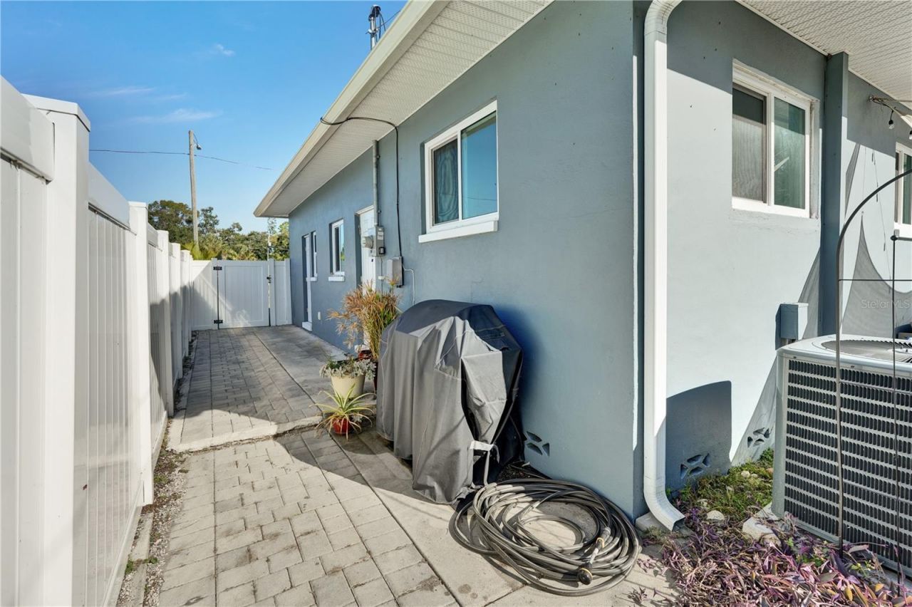 4660 22nd Avenue S, Saint Petersburg, FL 33711 Photo