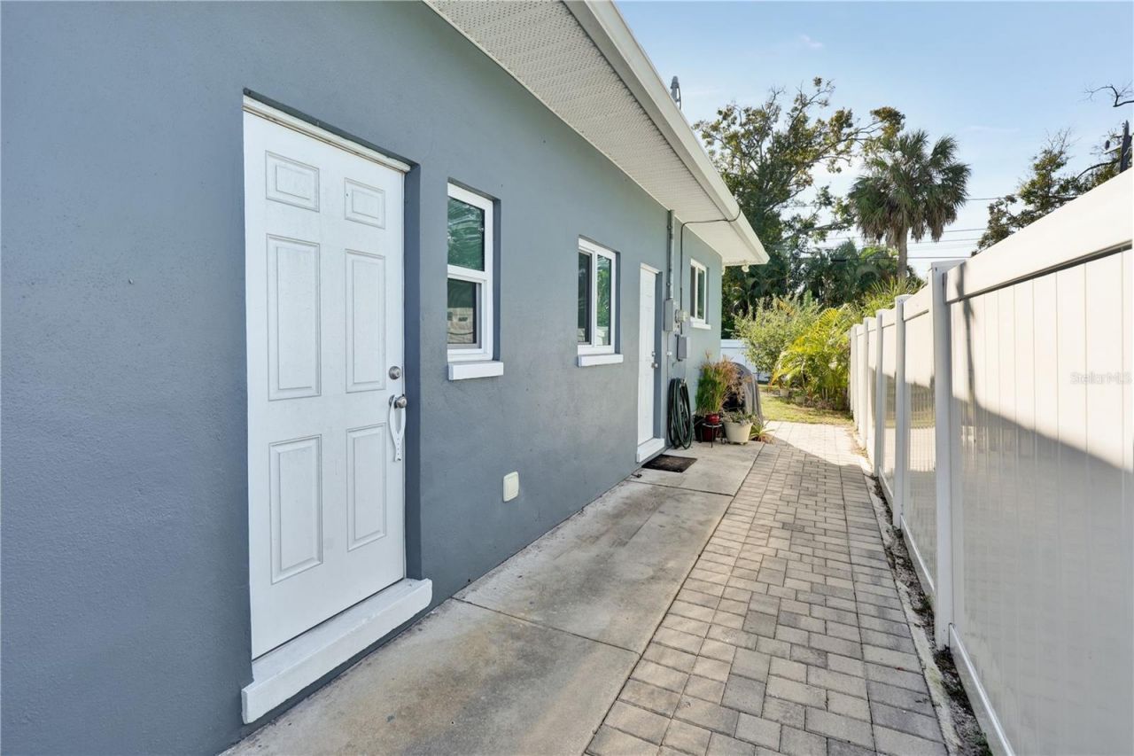 4660 22nd Avenue S, Saint Petersburg, FL 33711 Photo