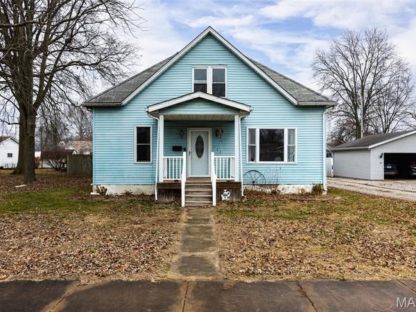 111 W 4th South Street, Mount Olive, IL 62069