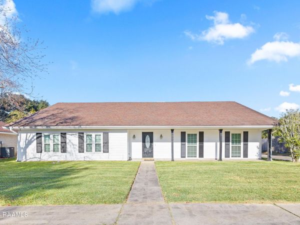 102 Kent Circle, Lafayette, LA 70508