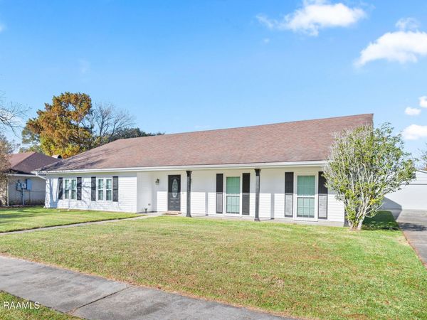 102 Kent Circle, Lafayette, LA 70508