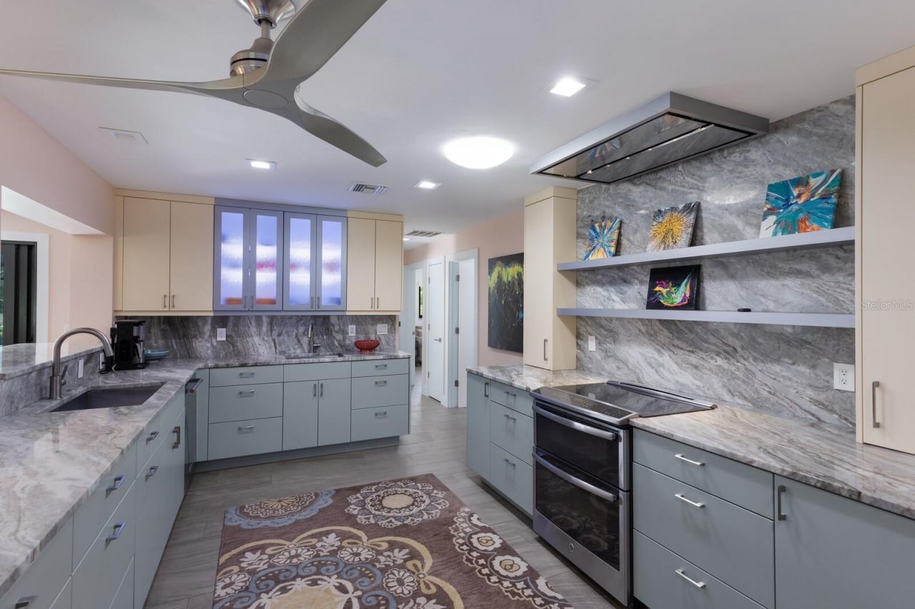 426 N Shore Drive, Sarasota, FL 34234 Photo