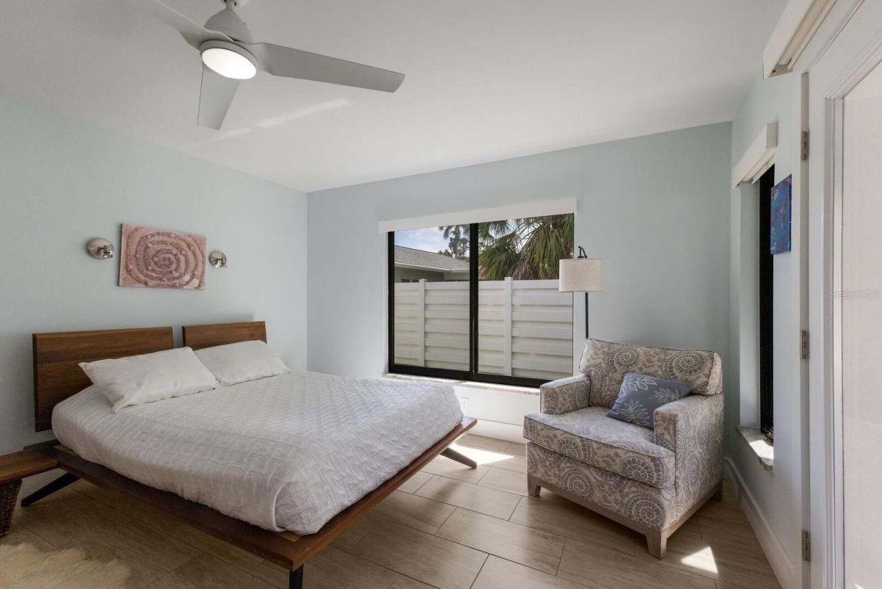 426 N Shore Drive, Sarasota, FL 34234 Photo