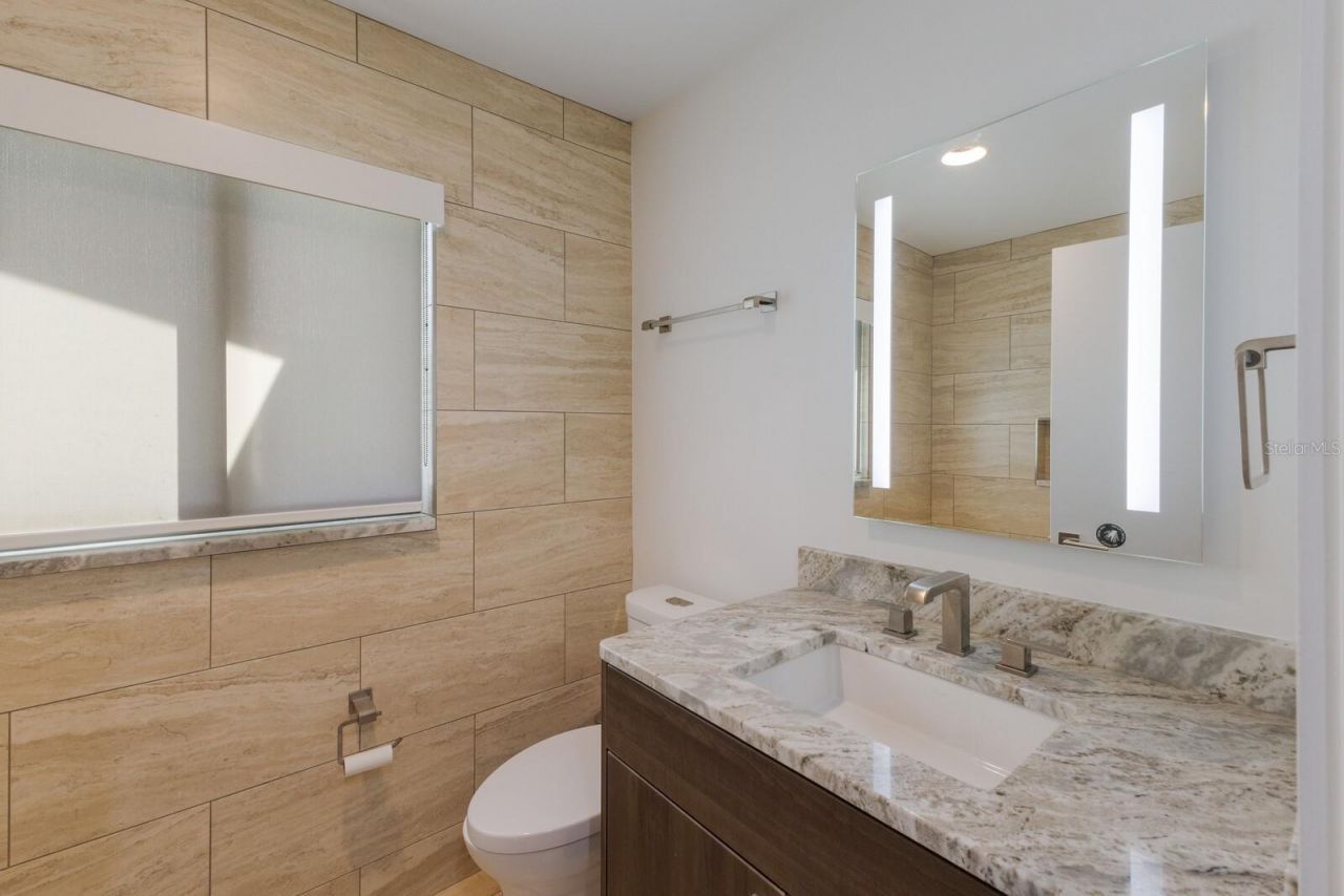 426 N Shore Drive, Sarasota, FL 34234 Photo