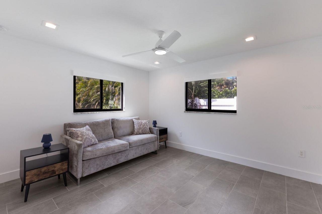 426 N Shore Drive, Sarasota, FL 34234 Photo