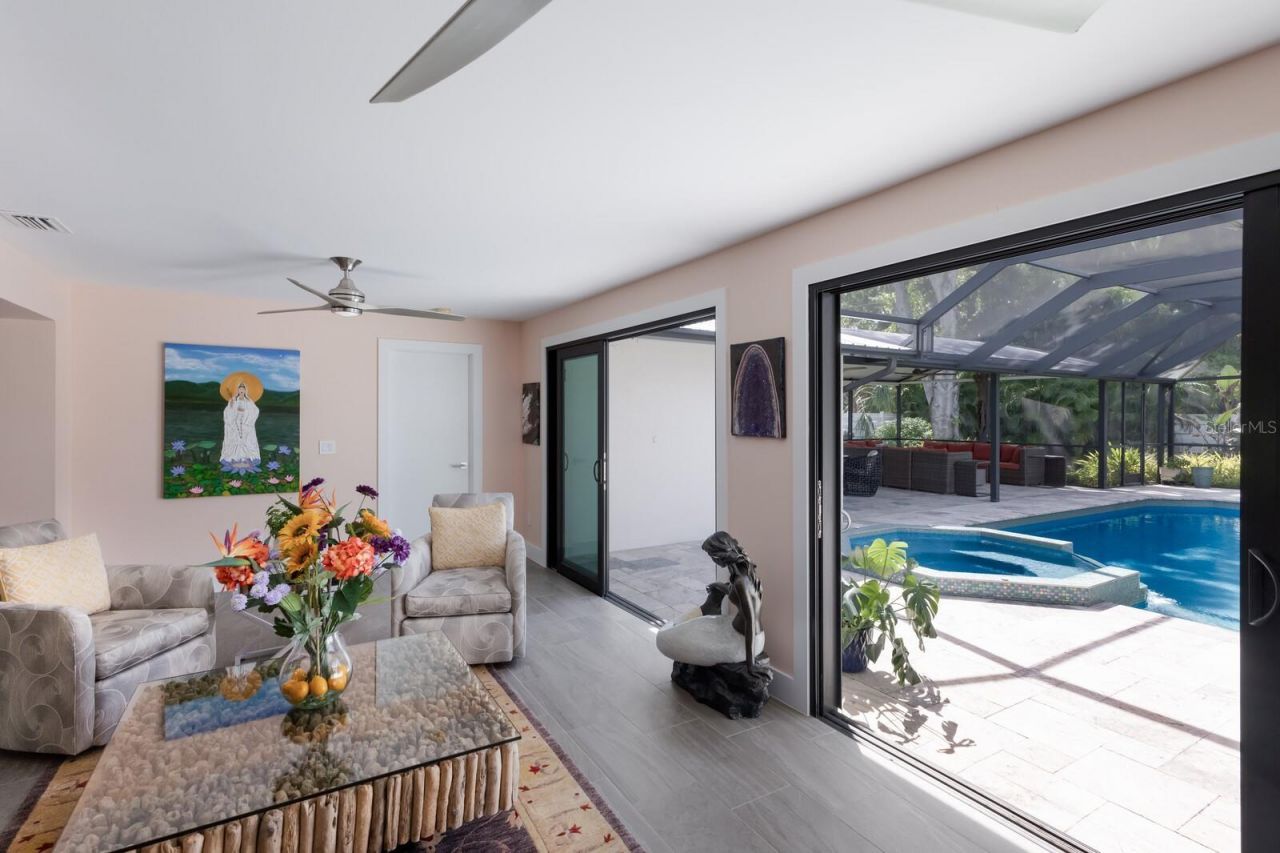 426 N Shore Drive, Sarasota, FL 34234 Photo