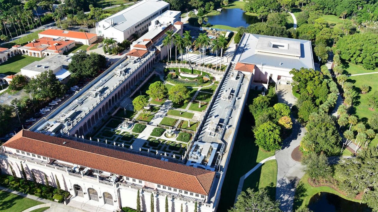 426 N Shore Drive, Sarasota, FL 34234 Photo