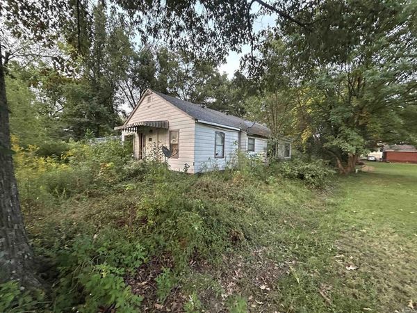 519 SW 4TH Street, England, AR 72046