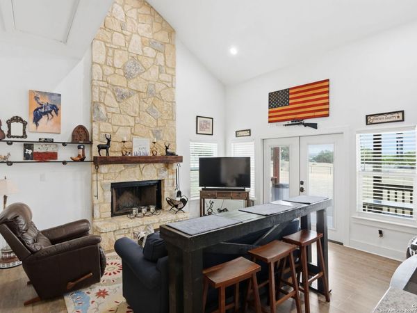 116 Martingale Trail, Bandera, TX 78003