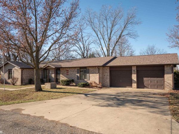 245 S 9th Street, Warsaw, IL 62379