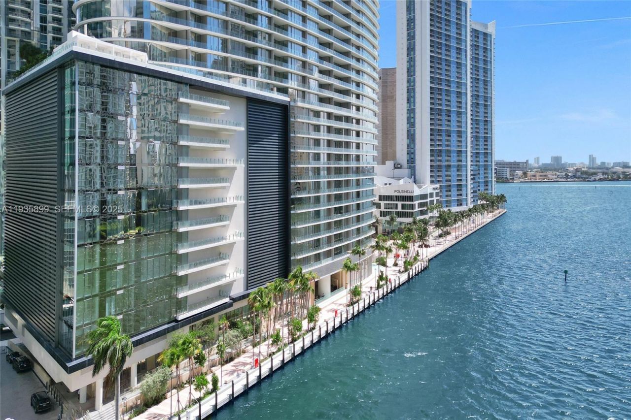 300 Biscayne Boulevard Way, Unit 3605W, Miami, FL 33131 Photo