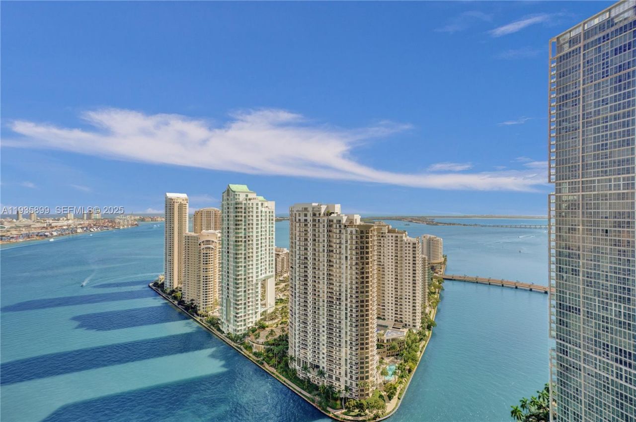 300 Biscayne Boulevard Way, Unit 3605W, Miami, FL 33131 Photo