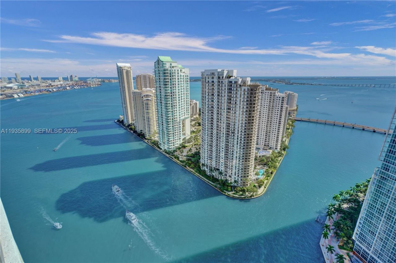 300 Biscayne Boulevard Way, Unit 3605W, Miami, FL 33131 Photo