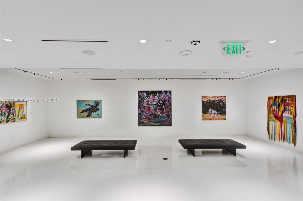 300 Biscayne Boulevard Way, Unit 3605W, Miami, FL 33131 Photo