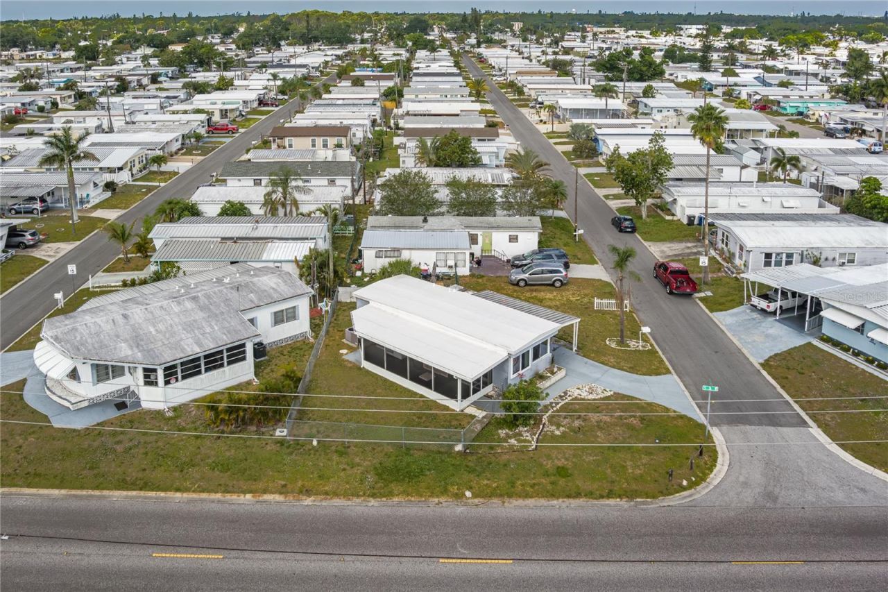 504 50th Avenue Dr W, Bradenton, FL 34207 Photo