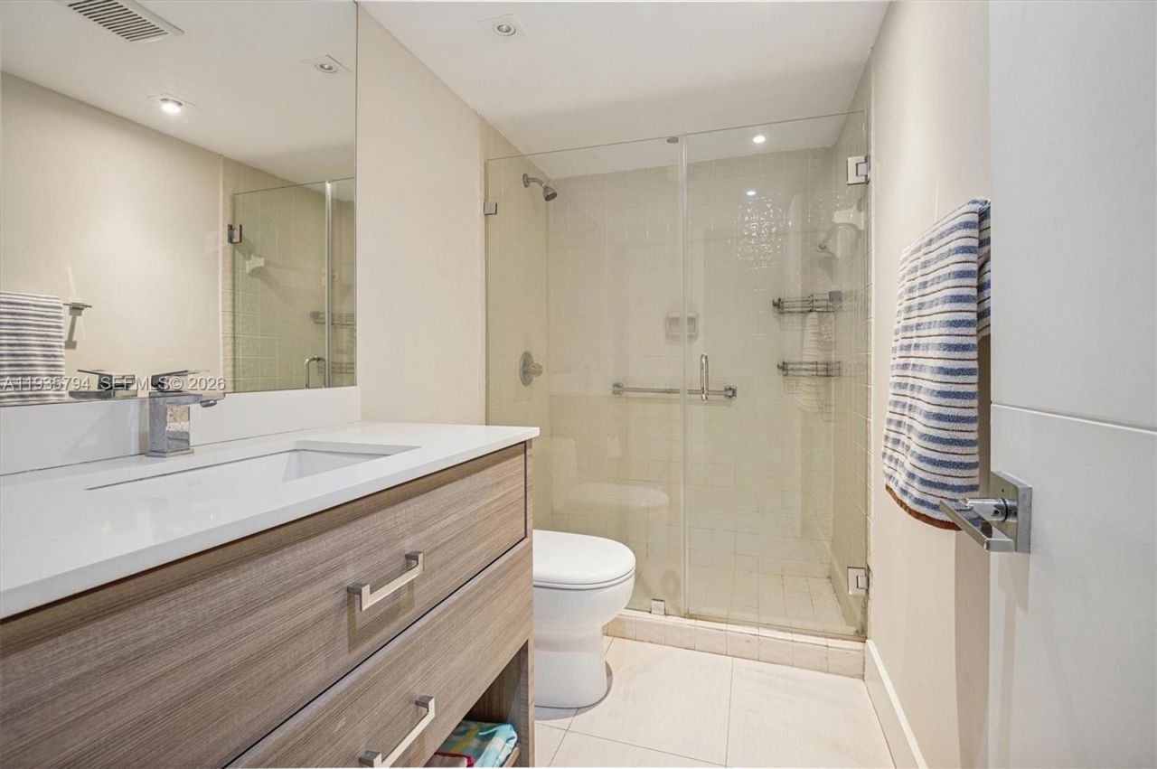 4301 Collins Ave, Unit 403, Miami Beach, FL 33140 Photo