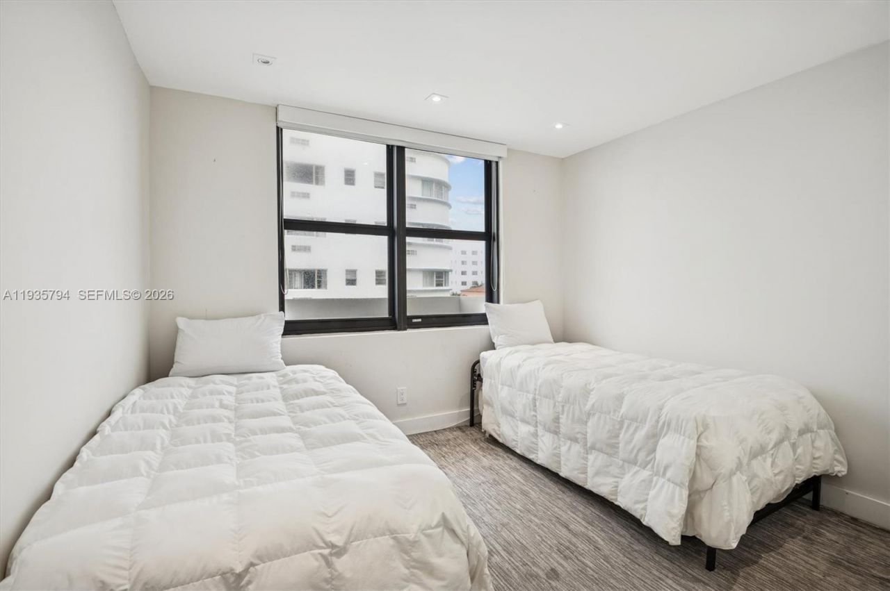 4301 Collins Ave, Unit 403, Miami Beach, FL 33140 Photo