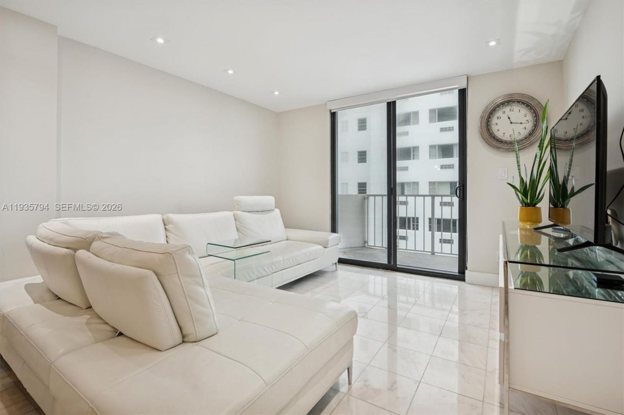 4301 Collins Ave, Unit 403, Miami Beach, FL 33140 Photo