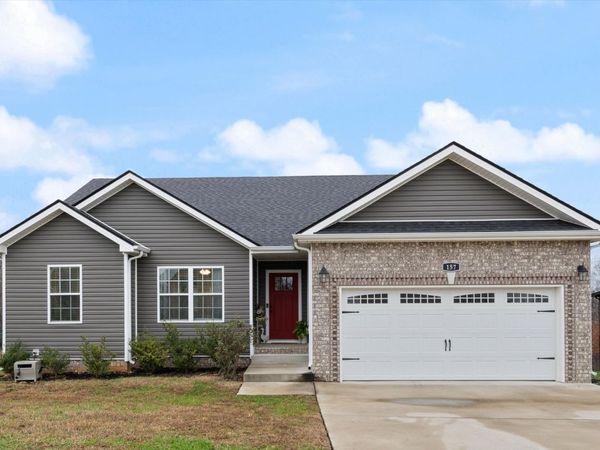 157 Tomahawk Pt, Clarksville, TN 37040