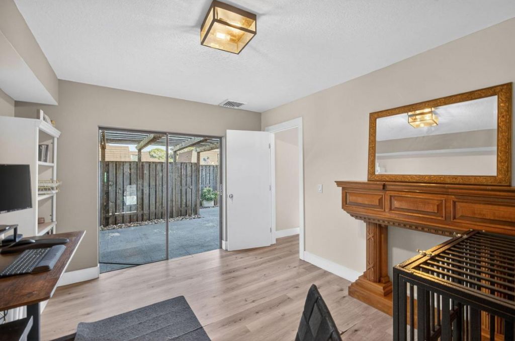 701 7th Lane, Palm Beach Gardens, FL 33418 Photo