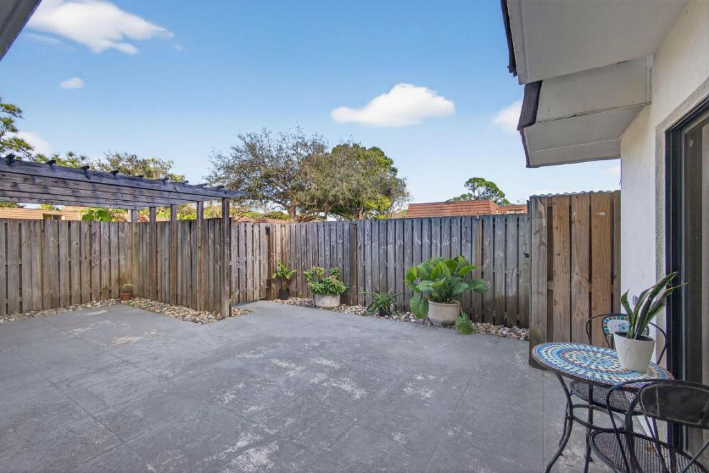 701 7th Lane, Palm Beach Gardens, FL 33418 Photo