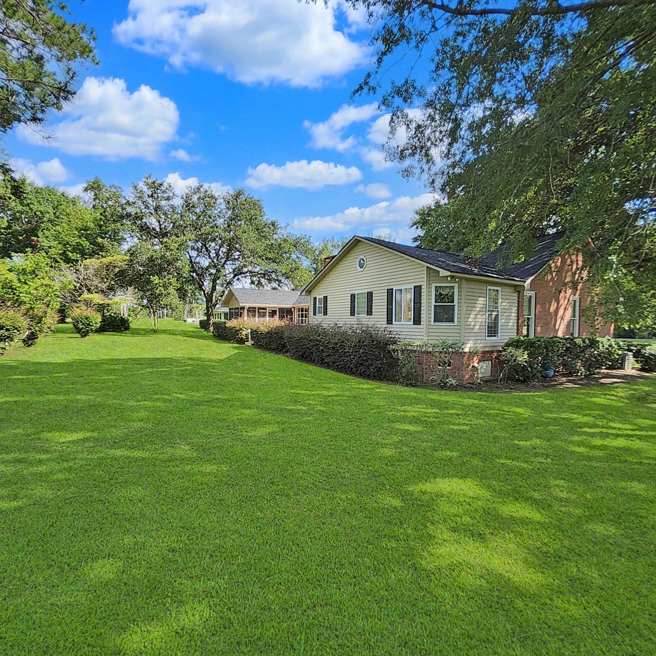 119 Saluda Drive Photo 42