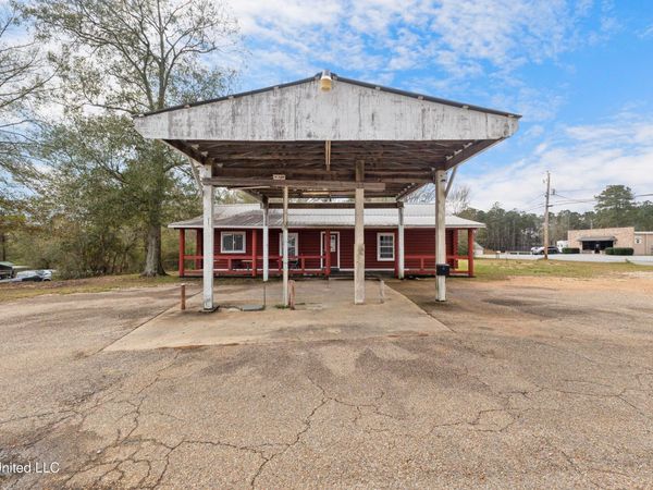 7191 U.S. 11, Carriere, MS 39426