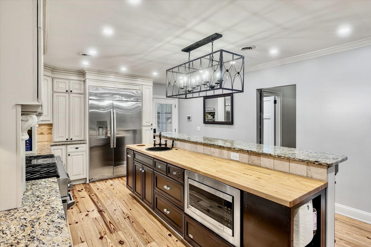 100 Fairway Drive Photo 10