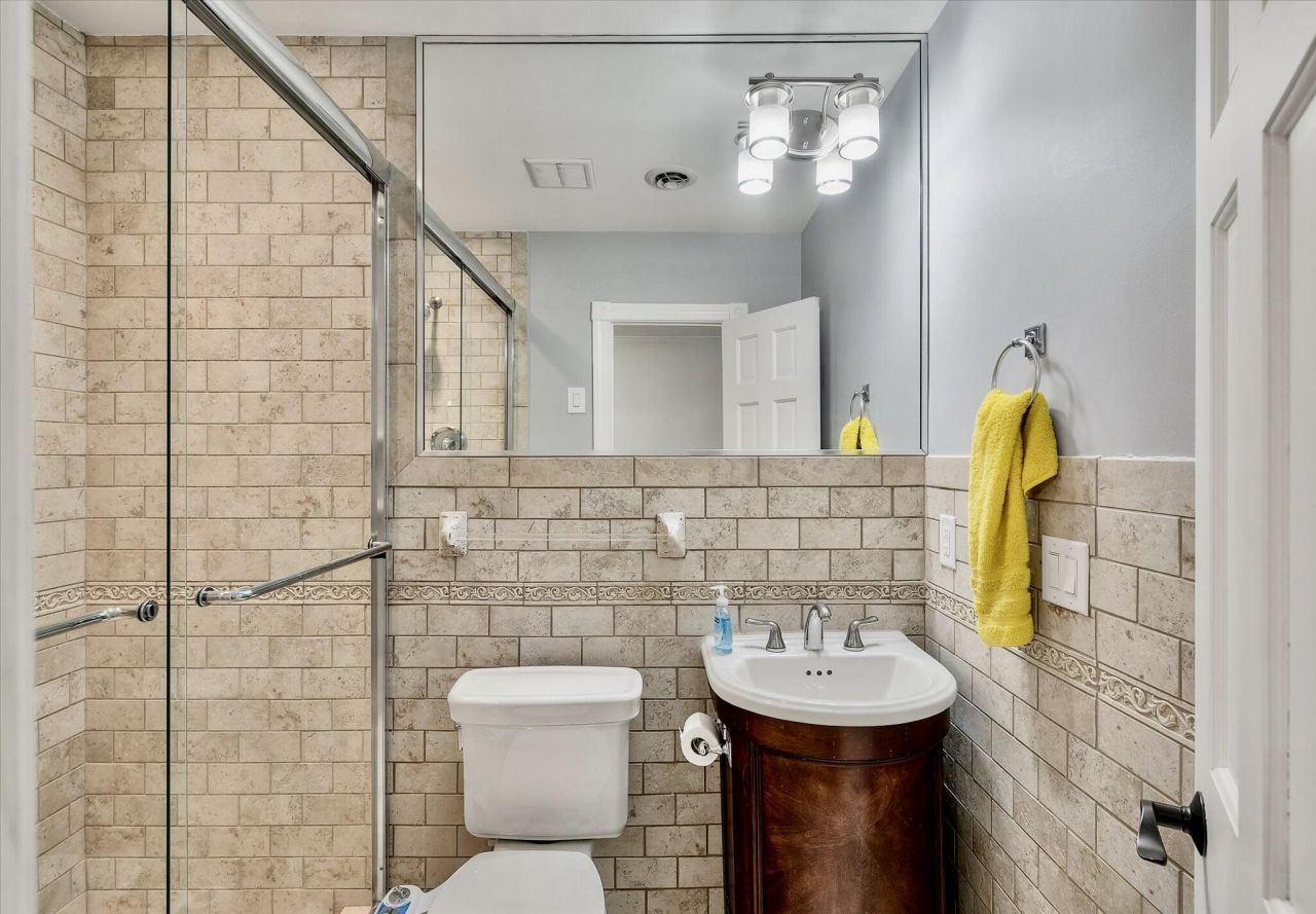 100 Fairway Drive Photo 20