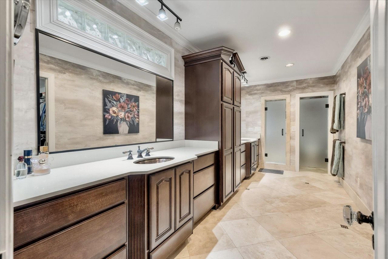 100 Fairway Drive Photo 24