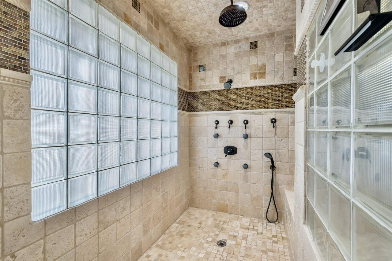 100 Fairway Drive Photo 26