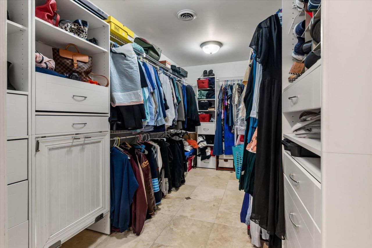 100 Fairway Drive Photo 27