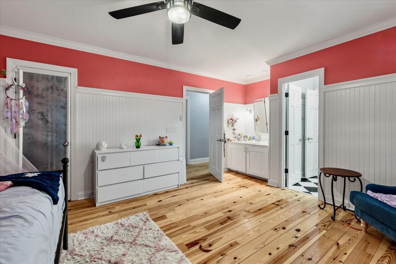 100 Fairway Drive Photo 33