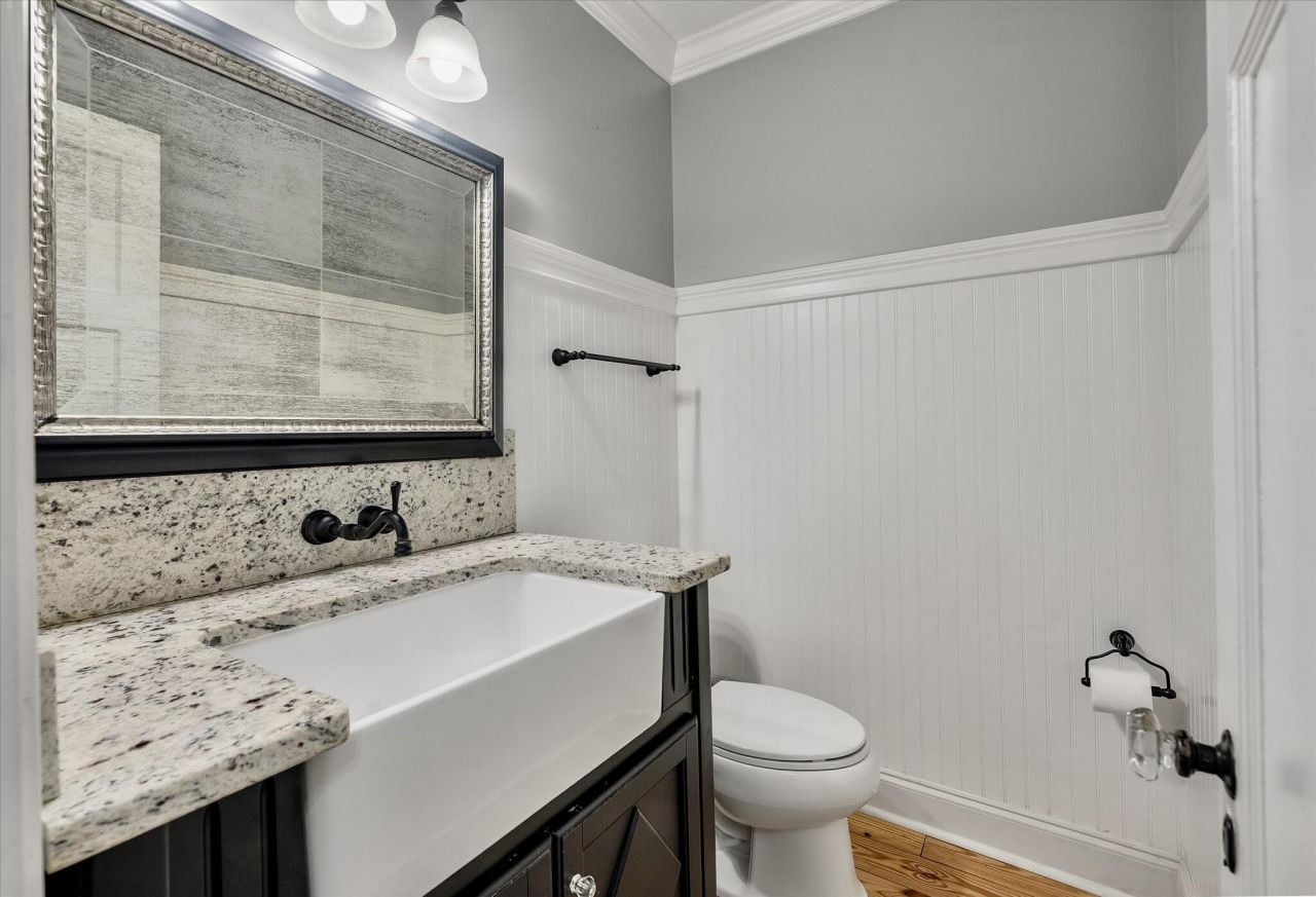 100 Fairway Drive Photo 34