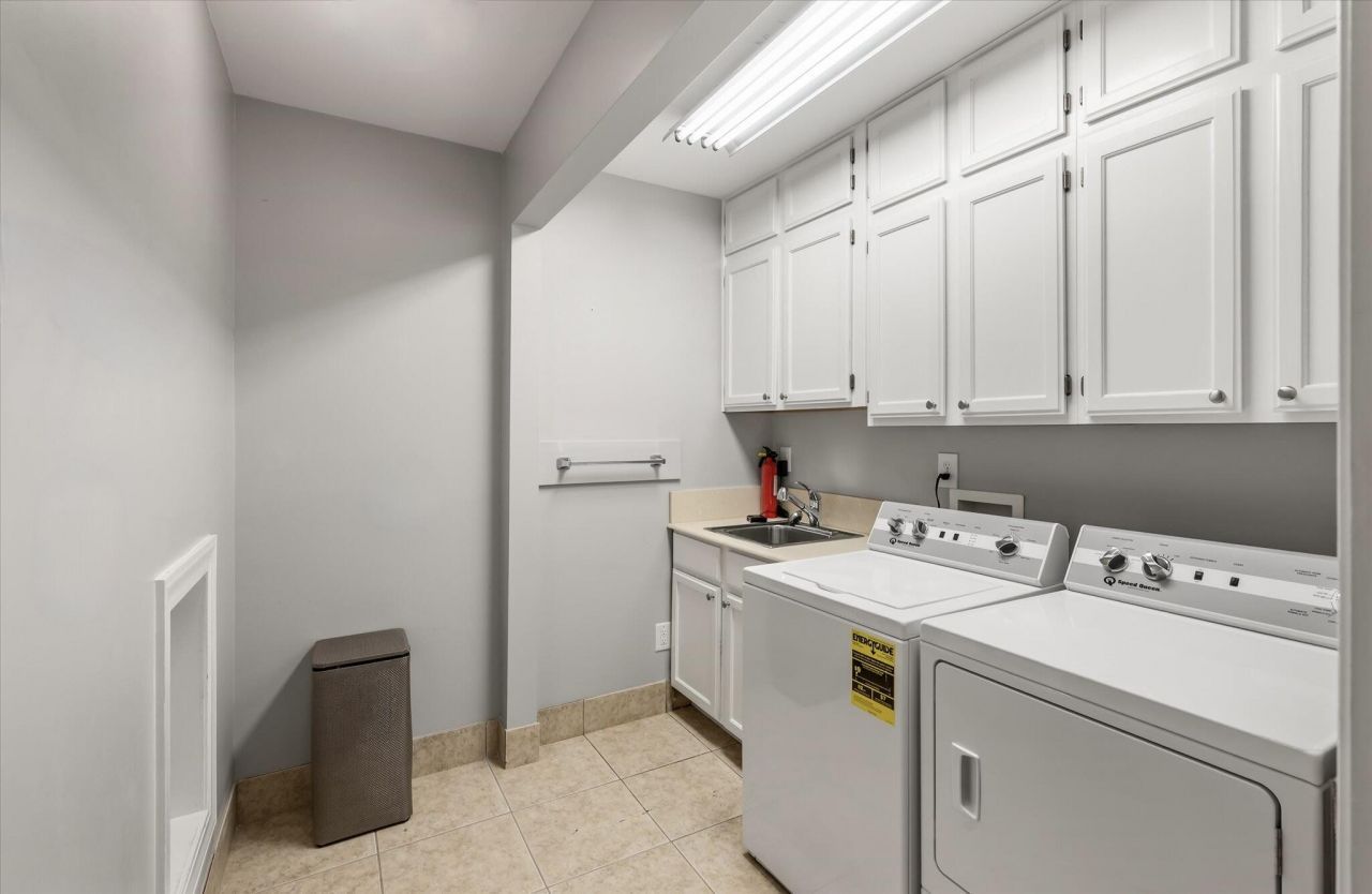 100 Fairway Drive Photo 35