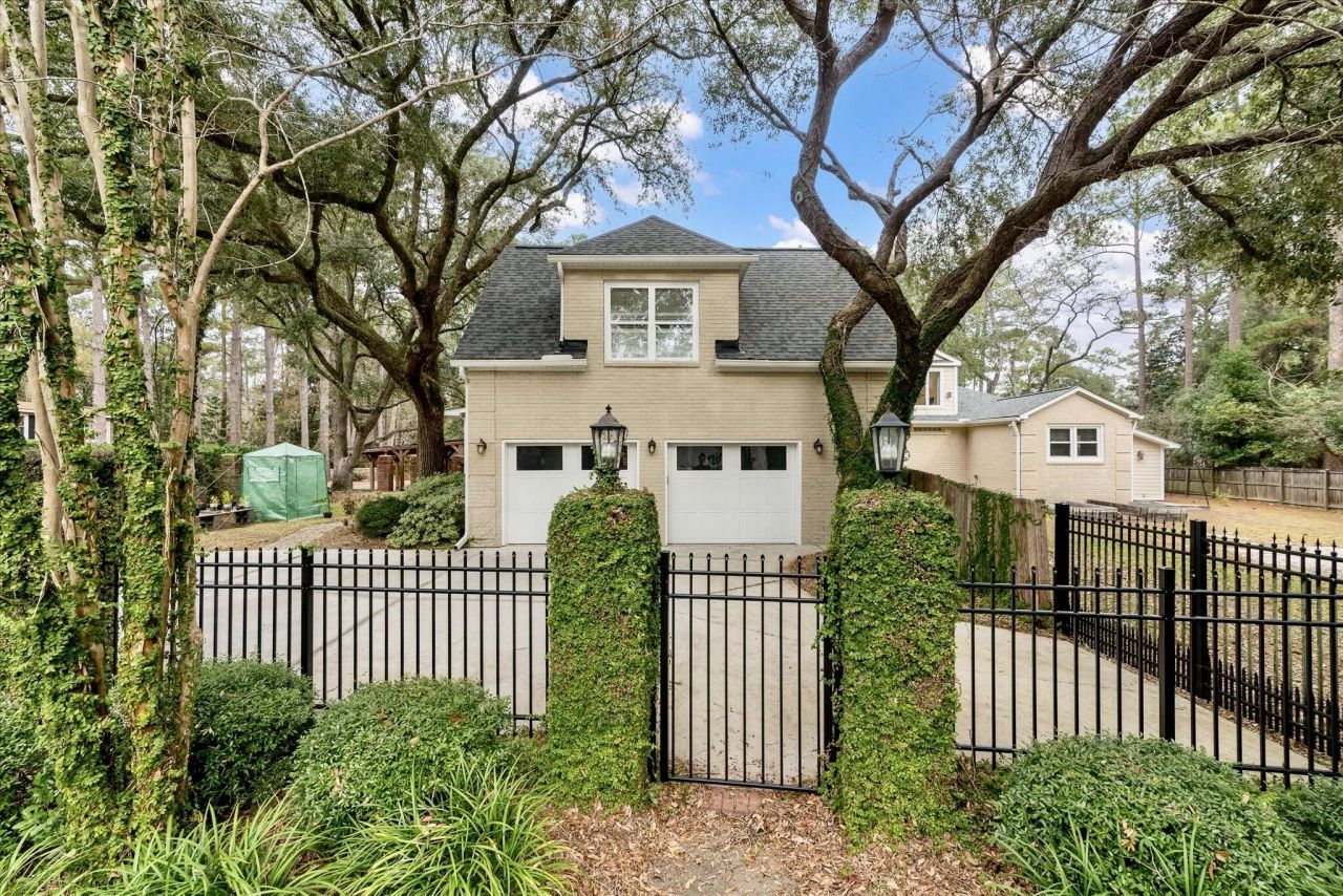 100 Fairway Drive Photo 41