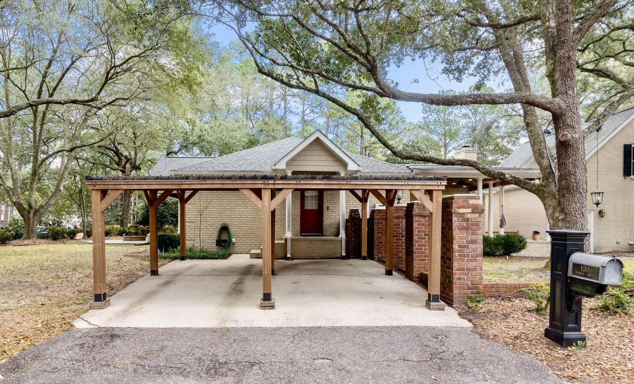 100 Fairway Drive Photo 49