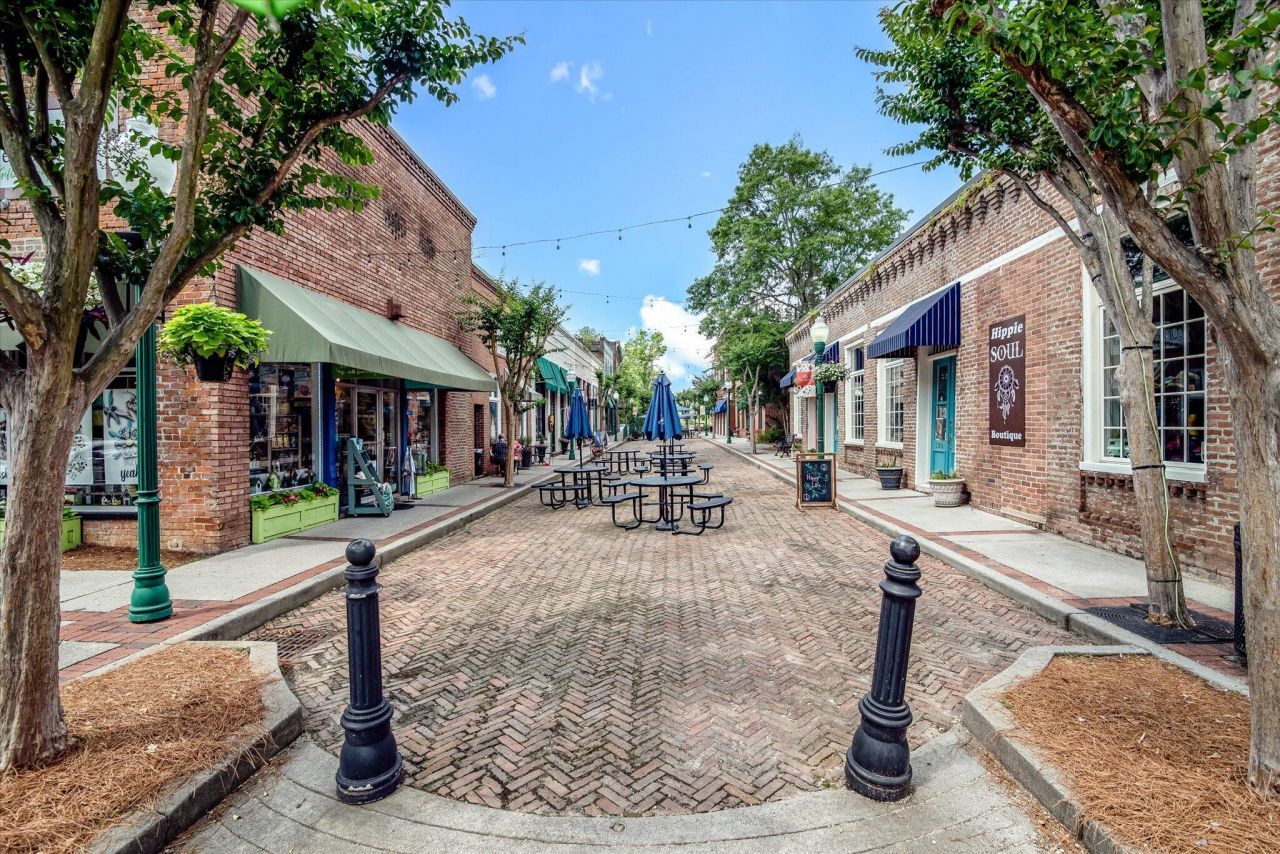 100 Fairway Drive Photo 59