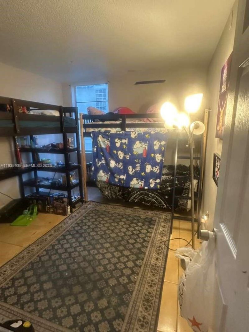 1875 W 56th St , Unit 301, Hialeah, FL 33012 Photo