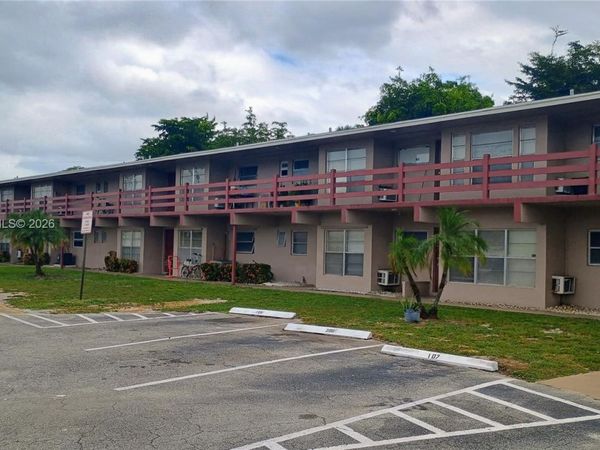 2980 NW 43rd Ter, Unit 103, Lauderdale Lakes, FL 33313
