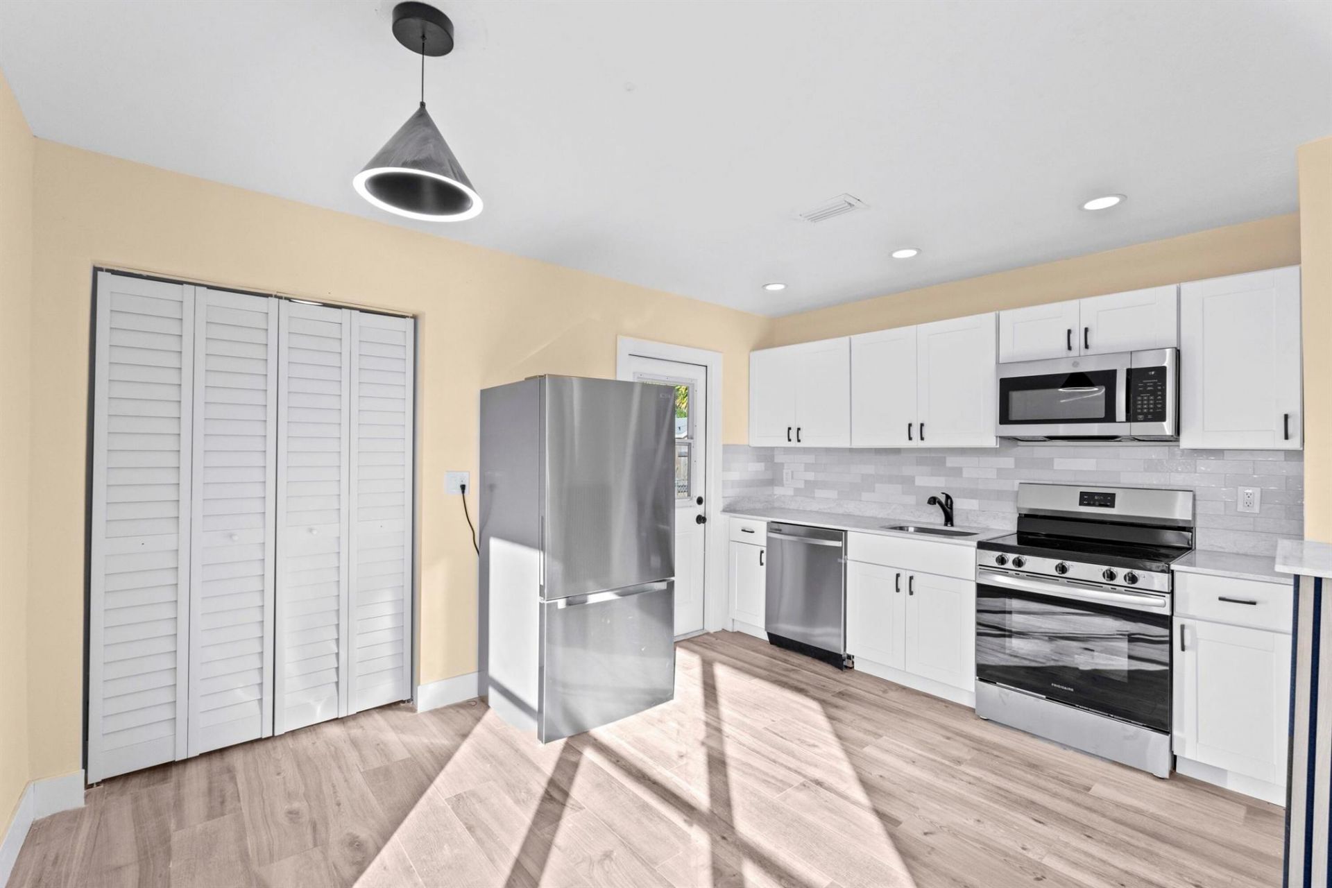 1349 9th Street, West Palm Beach, FL 33401 Photo