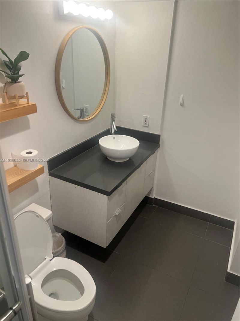 3731 N Country Club Dr, Unit 622, Aventura, FL 33180 Photo