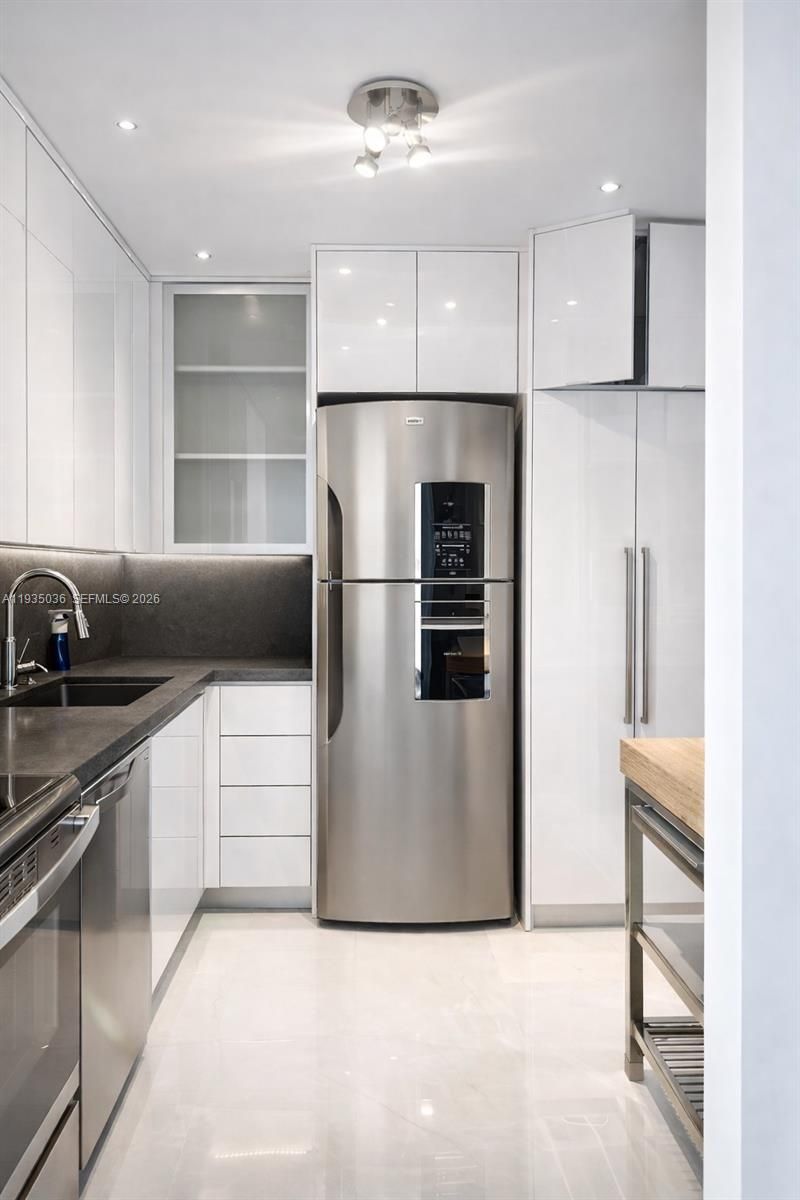 3731 N Country Club Dr, Unit 622, Aventura, FL 33180 Photo