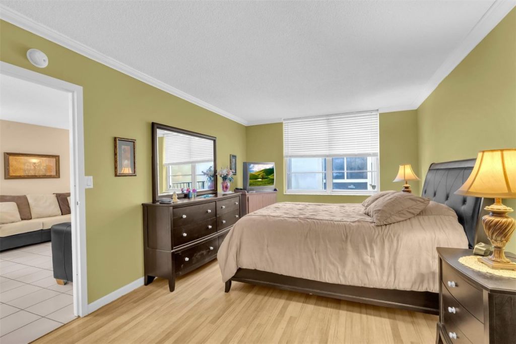 2600 NW 49th Avenue, Unit 309, Lauderdale Lakes, FL 33313 Photo