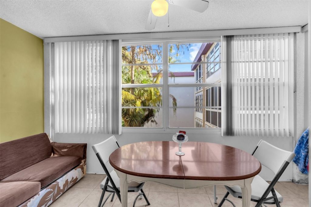 2600 NW 49th Avenue, Unit 309, Lauderdale Lakes, FL 33313 Photo