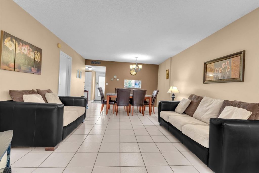 2600 NW 49th Avenue, Unit 309, Lauderdale Lakes, FL 33313 Photo