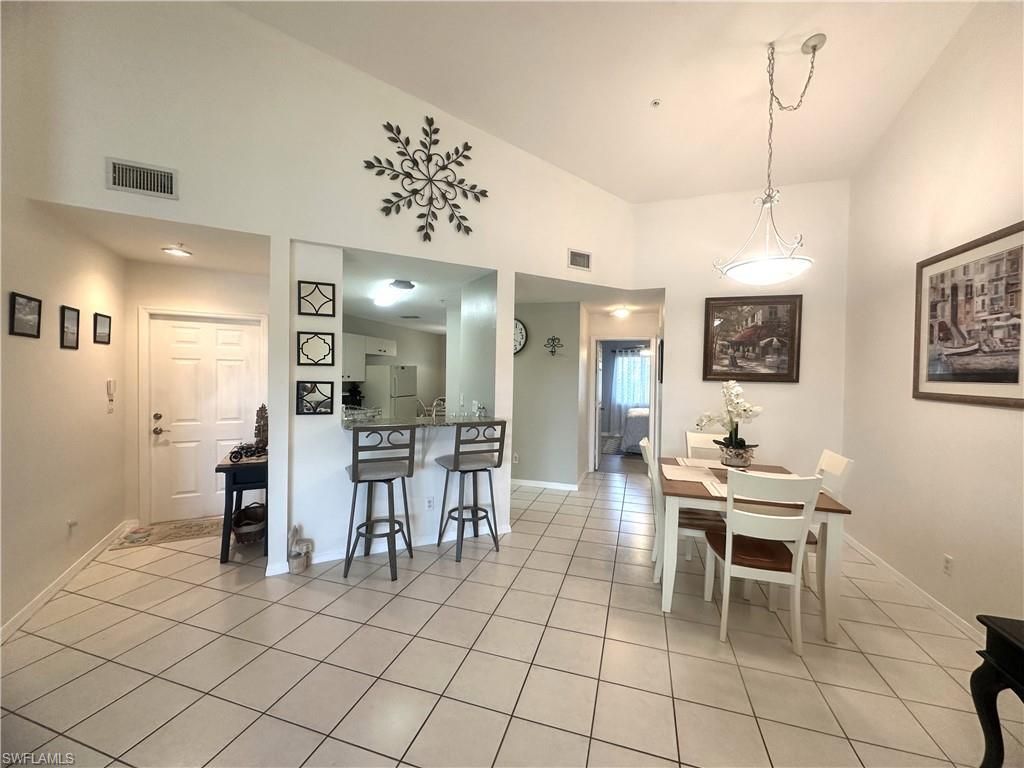 6880 Huntington Lakes Cir, Unit 203, Naples, FL 34119 Photo