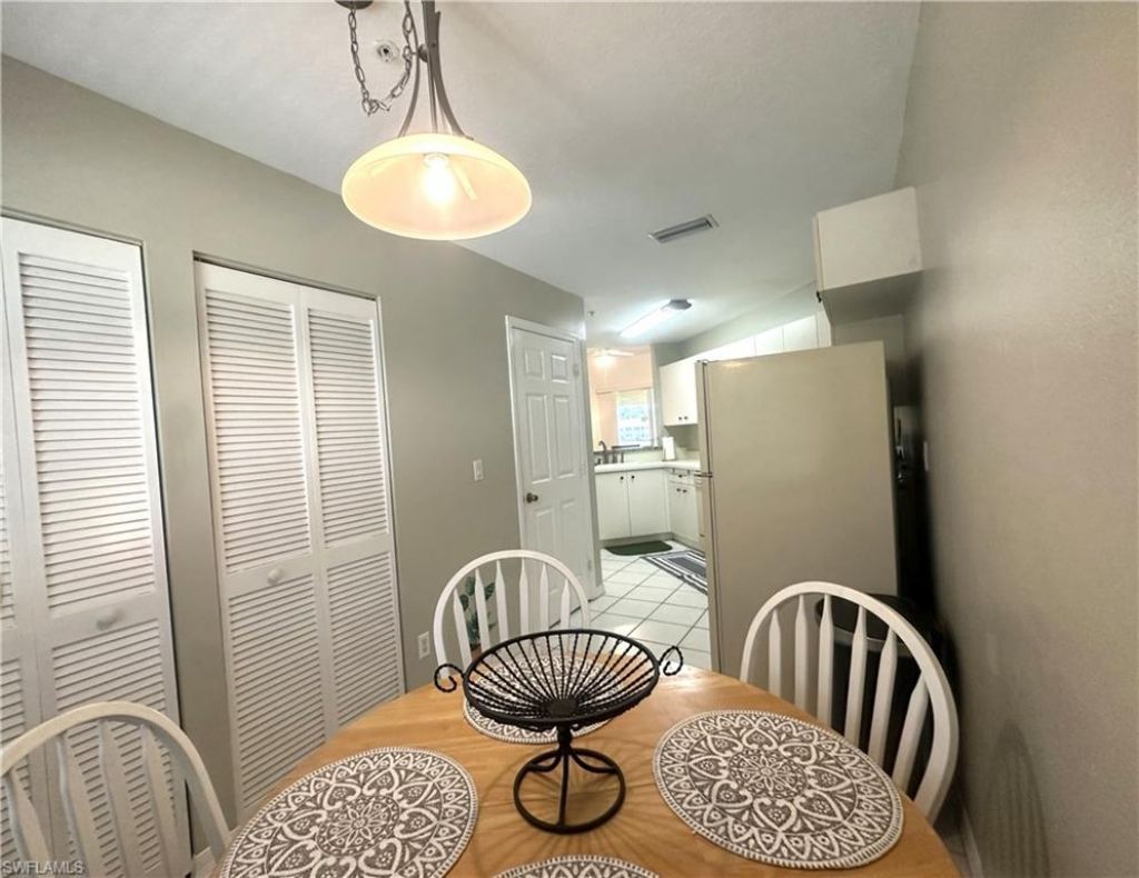 6880 Huntington Lakes Cir, Unit 203, Naples, FL 34119 Photo
