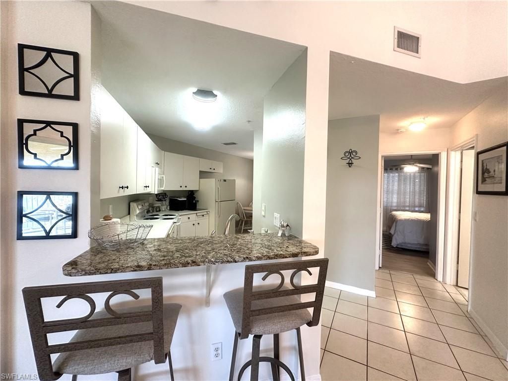 6880 Huntington Lakes Cir, Unit 203, Naples, FL 34119 Photo